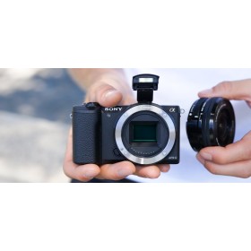 Sony Alpha a5100 E-mount Mirrorless Camera ( White / Black ) + 16-50mm Power Zoom Lens  ILCE-5100L